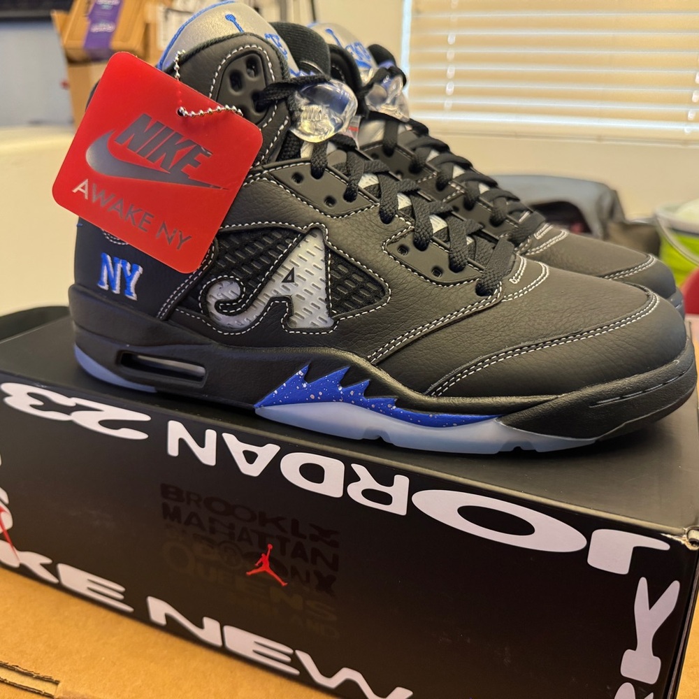 Jordan Air Retro 5 x NY Awake men’s size 10 NWT